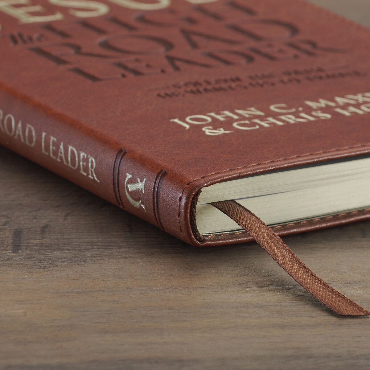 Jesus the High Road Leader Chestnut Brown Faux Leather Gift Book by Christian Art Gifts, product view 6