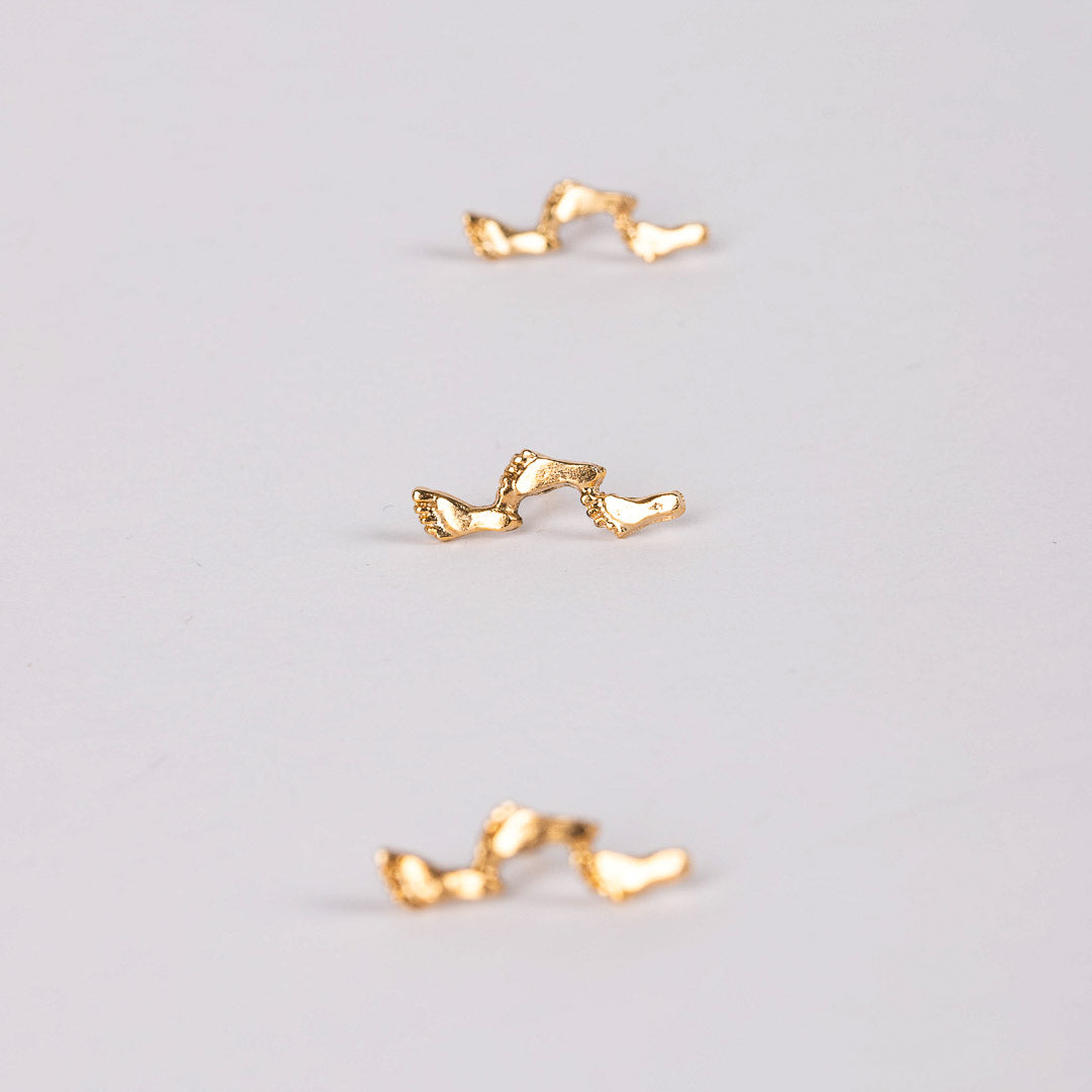LAPEL PIN FOOTPRINTS GOLD PK6