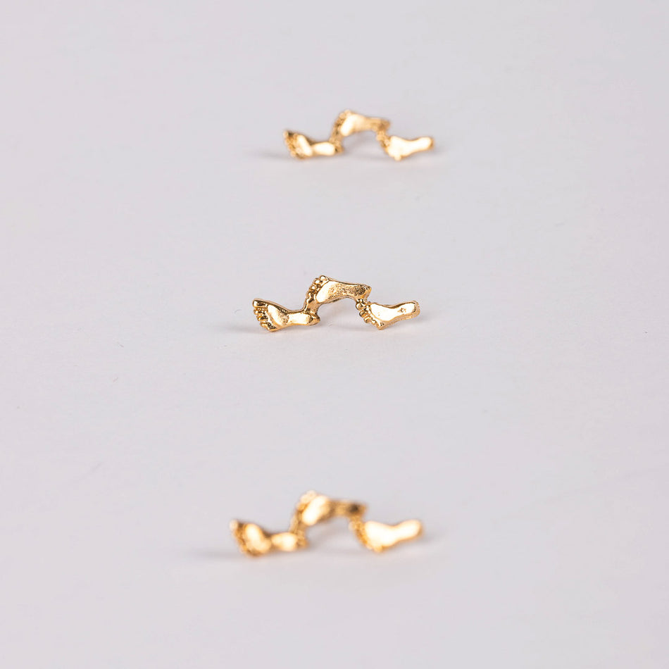 LAPEL PIN FOOTPRINTS GOLD PK6