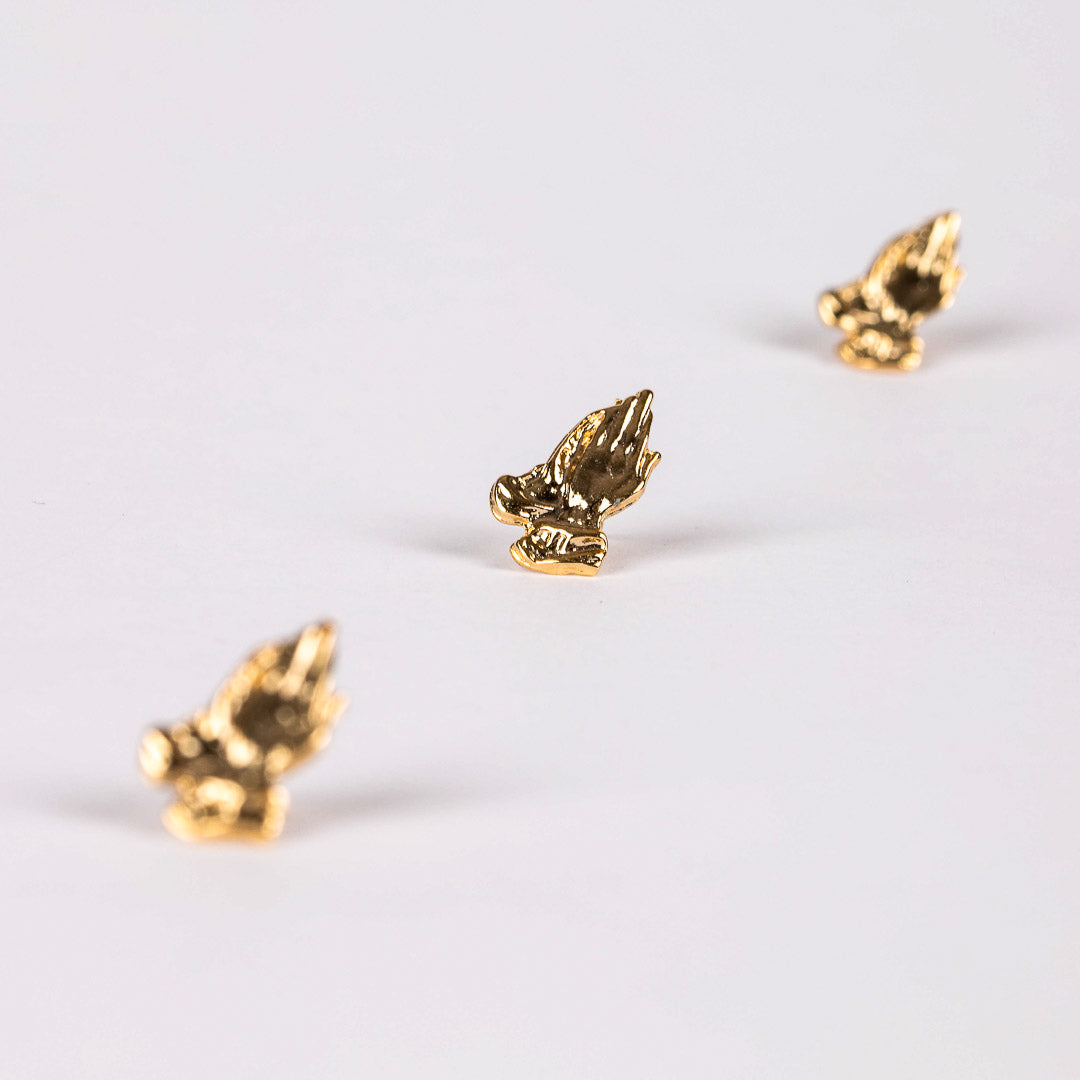LAPEL PIN PRAYING HANDS GOLD 11/16in PK6