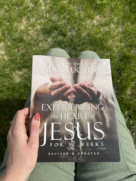 Experiencing the Heart of Jesus for 52 Weeks Revised and Updated: A Year-Long Bible Study by HarperCollins, product view 3