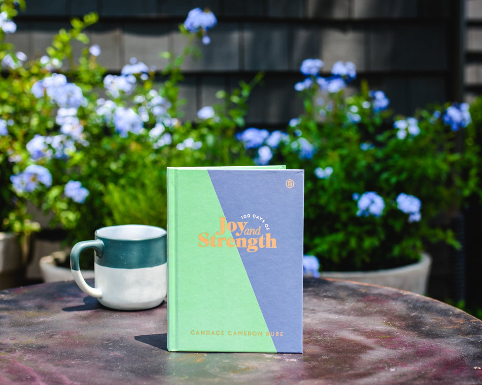 100 Days of Joy and Strength: Daily Devotions to Help You Find Overwhelming Peace on Busy Days, product view 2