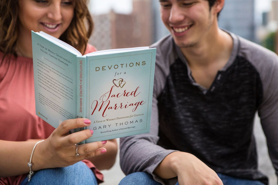 Devotions for a Sacred Marriage: A Year of Weekly Devotions for Couples, product view 2